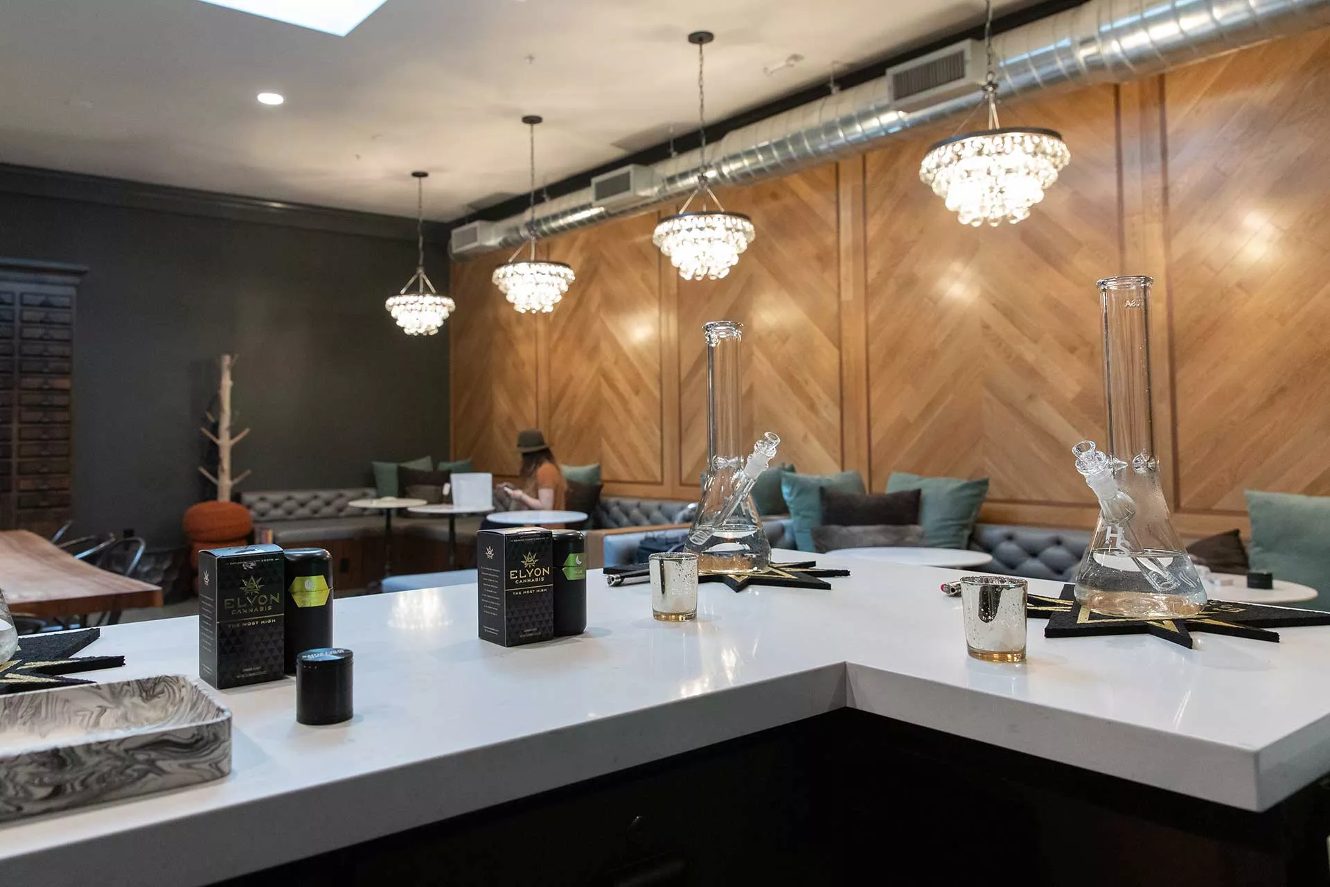 Store interior 69cc2a65d315f